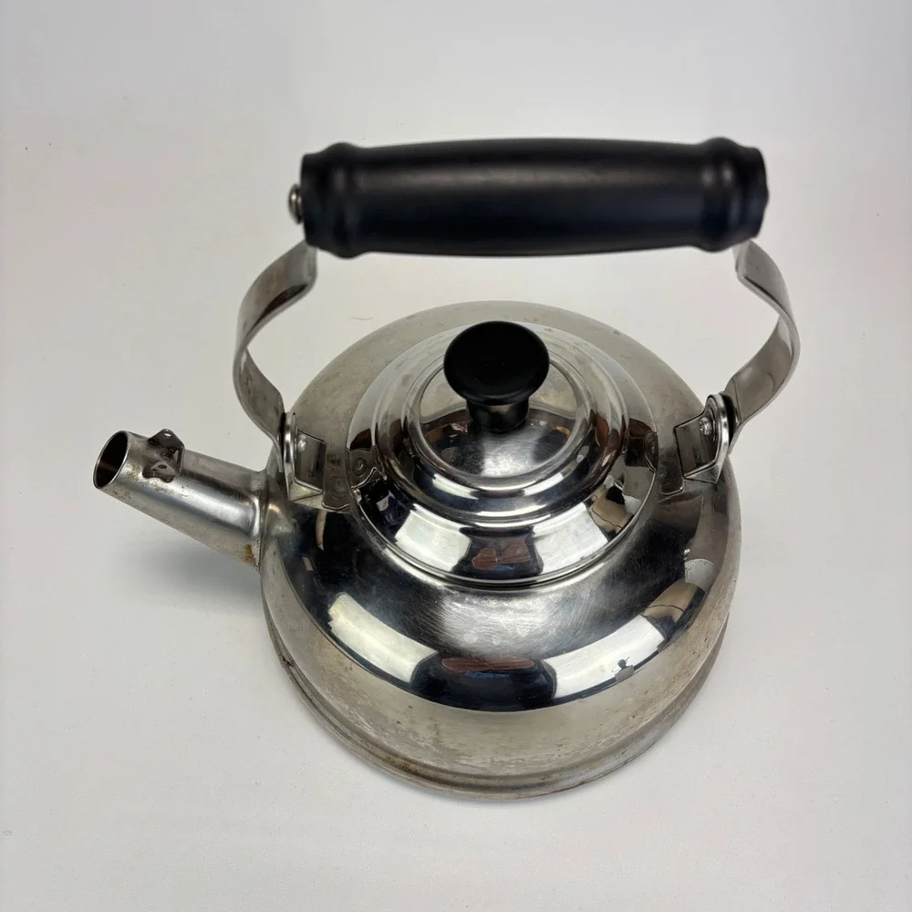 Le Creuset Tea Kettle 1.7qt Silver Stainless Steel Stovetop *NO WHISTLE*